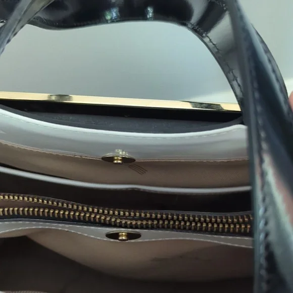 INNUE Leather Handbag - Picture 6 of 9